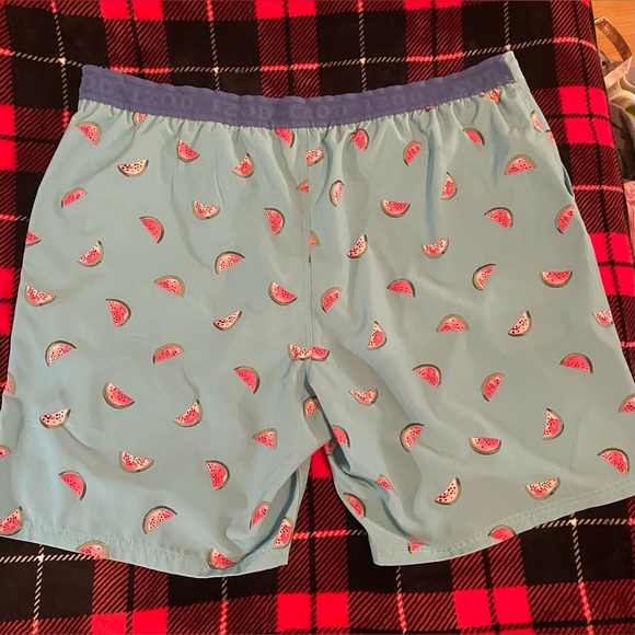 Men’s Izod Saltwster Size 2XB Stylish Blue and Red Board Shorts for Swimming - Picture 4 of 6